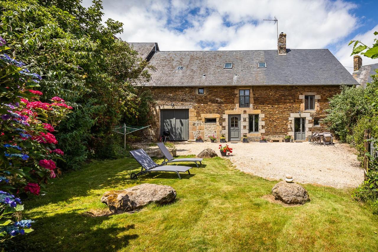 Les Prairies Du Mont - Le Gite De La Chapelle Sougeal Экстерьер фото